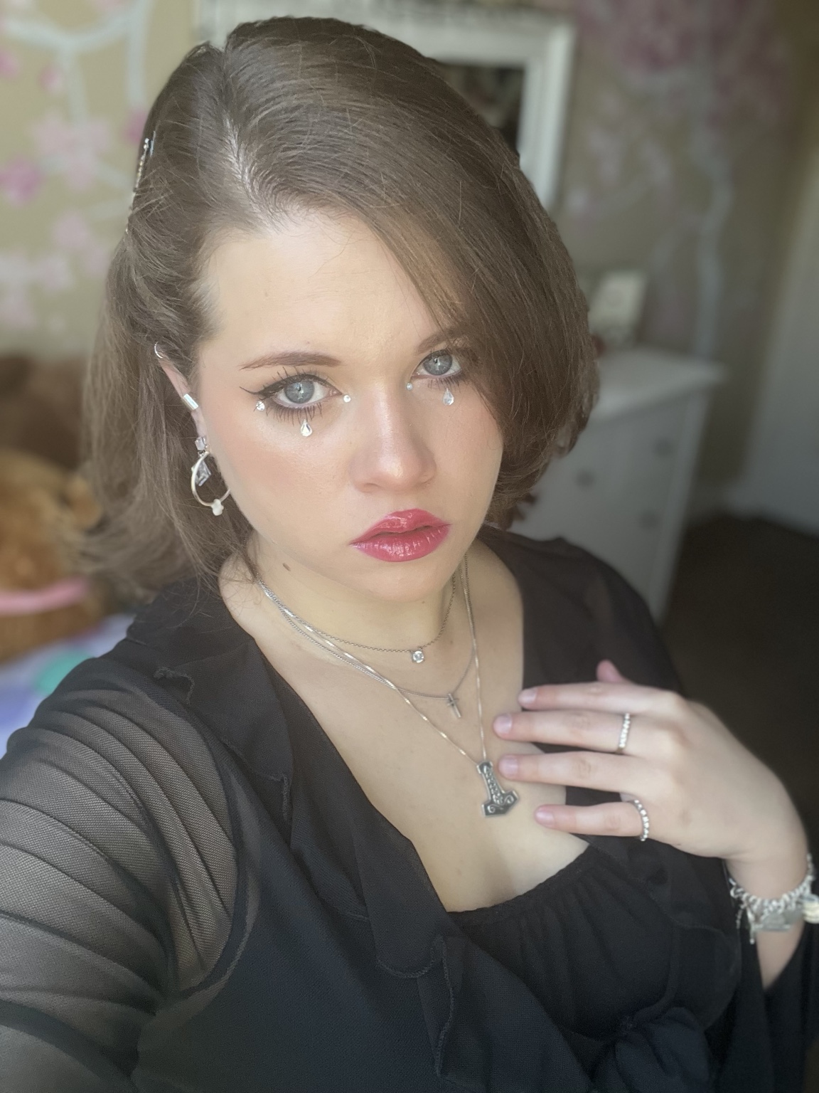 Kendall Morgan Lacy wearing sparkling jewelry